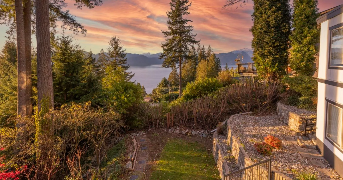 Why Everyone is Rushing to Buy Real Estate in Downtown Vancouver! - Downtown Vancouver Real Estate